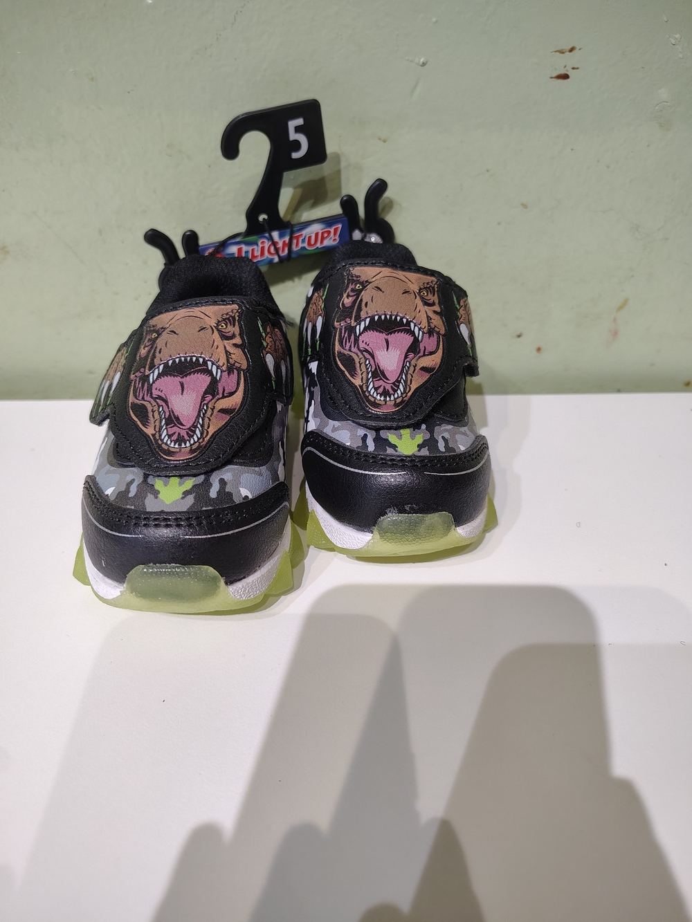 NWT Jurassic Park Dinosaur Toddler Boy Sneakers Size 5 Do Not Light Up Shoes